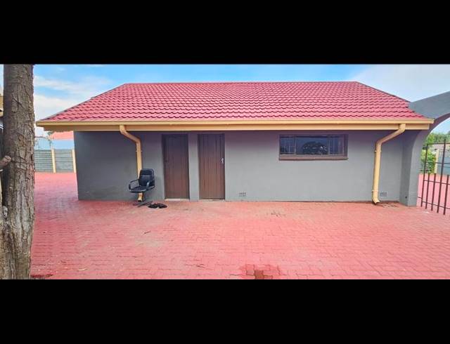 3 BEDROOM HOUSE FOR SALE IN SONLAND PARK